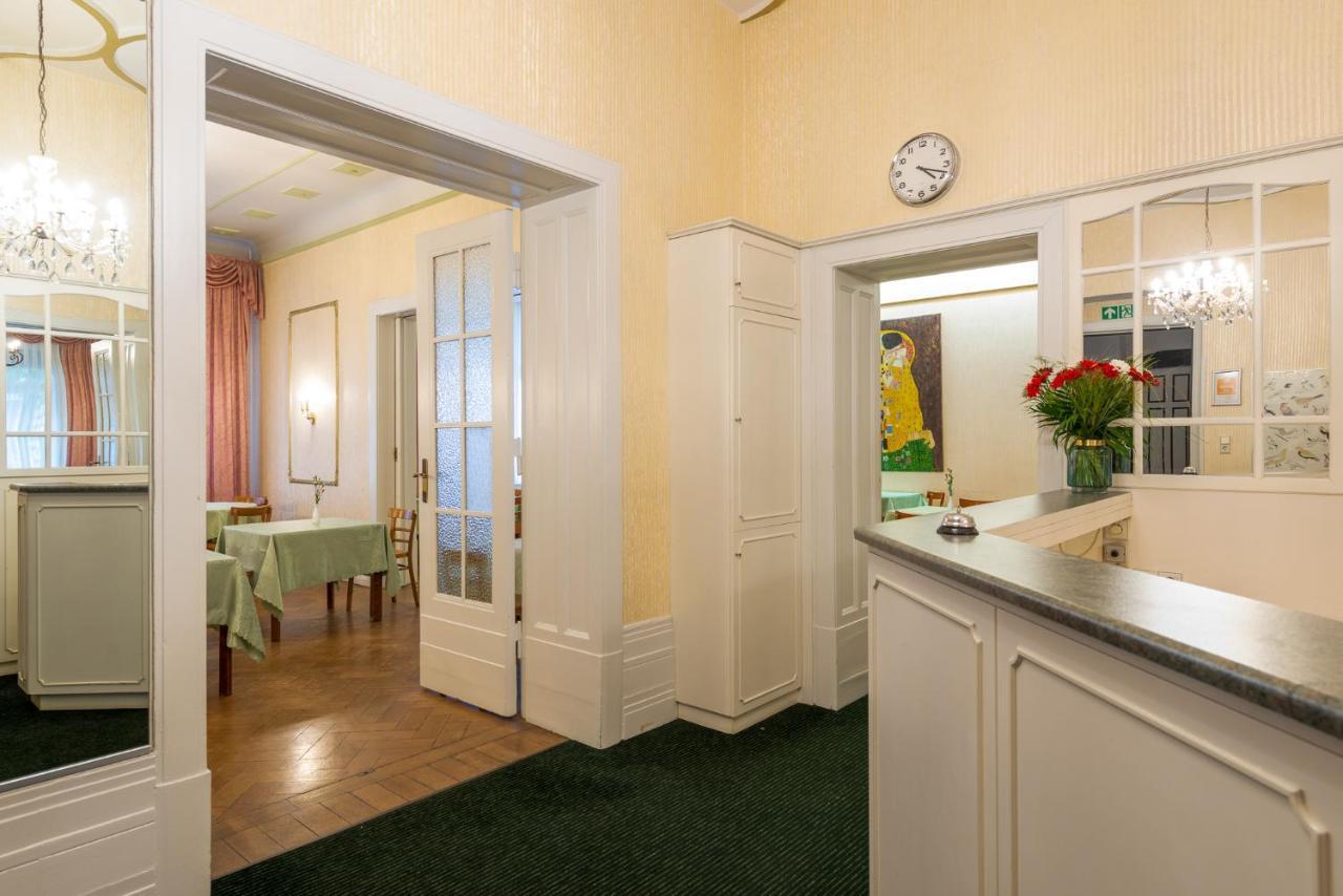 W22 Hotel Am Kurfuerstendamm Берлин Экстерьер фото
