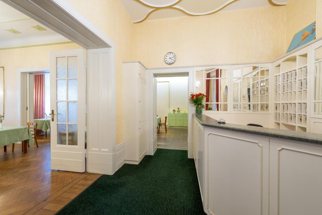 W22 Hotel Am Kurfuerstendamm Берлин Экстерьер фото